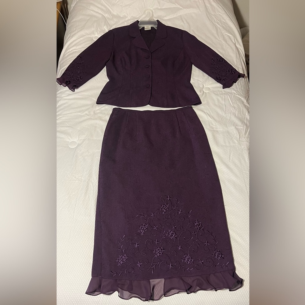 Ensemble Jacket and Skirt.